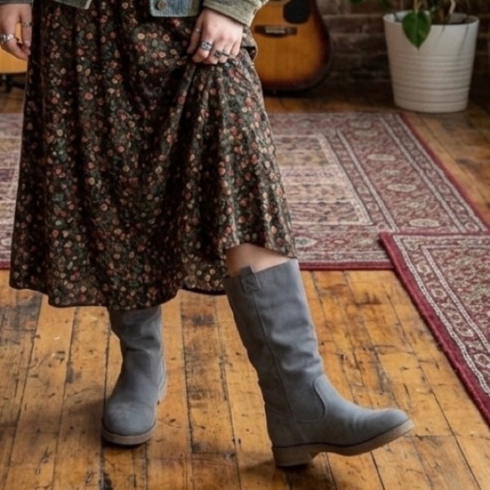 Gray Velveteen Mid Calf Desert Campus Indie Boho Boots 7 Wellies Western Utility